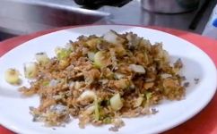 捣鱼刺是啥菜(了解捣鱼刺：营养价值菜品制作与食用技巧)