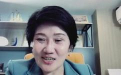 拨冗参会是什么意思(拨冗参会解释及用法：这是礼貌用语，指拜托对方抽空参加某项活动或会议。常常用于信函或口头邀请来宾前来出席。拨冗参会，其实就是请求对方抽出时间参加某个活动。)
