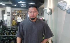 什么叫人鱼线马甲线人马线(如何快速练出人鱼线马甲线和人马线？)