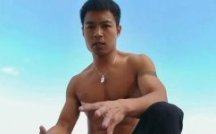 练习单手俯卧撑的好处是什么(单手俯卧撑练习的好处有哪些？)
