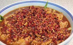 水煮肉片的正宗做法(水煮肉片的传统做法及技巧)