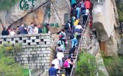 华山地理位置(华山位于哪个省份？了解华山的地理位置)