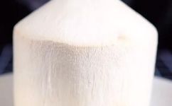 白椰子怎么挑选好吃的(如何选择美味的白椰子：挑选技巧大揭秘)