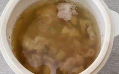 清炖猪肉做法步骤(清炖猪肉的做法步骤)