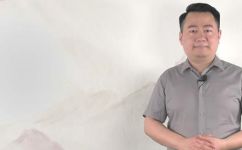 微风轻拂什么意思(微风轻拂的含义与解读，细致揭秘)
