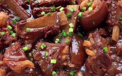 红烧羊肉最简单的做法(如何用最简单的方法制作美味的红烧羊肉？)