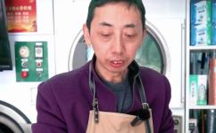 帆布鞋常见污渍去除方法(帆布鞋清洗技巧大揭秘，污渍瞬间清除)