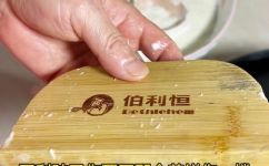 用煎饼鏊子如何摊煎饼(使用煎饼铛制作美味煎饼的技巧)