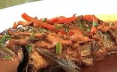 鲤鱼可以吃吗(鲤鱼适宜食用吗？如何正确食用鲤鱼？)