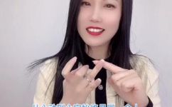 戒指戴无名指的意义(无名指佩戴婚戒的象征意义及文化背景)