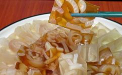皮冻怎么做(如何制作美味的皮冻？ )