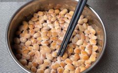 什么叫纳豆啊(纳豆是什么？纳豆的功效和制作方法介绍)