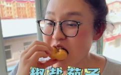 油炸香酥茄子的做法介绍(美味不油腻如何制作香酥可口的油炸茄子？)