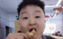 小火锅怎么吃(小火锅美食指南：最佳吃法大揭秘)