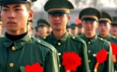 肩章两颗星是什么军衔(肩章两颗星的军衔是什么？解读中国军衔体系中的高级军官级别)