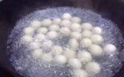 买的汤圆要煮多久汤圆煮久了会怎样(如何煮汤圆？汤圆煮多久最佳？过度煮会有哪些影响？)