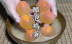醋泡鸡蛋做法和功效(醋泡鸡蛋的作法及健康功效)